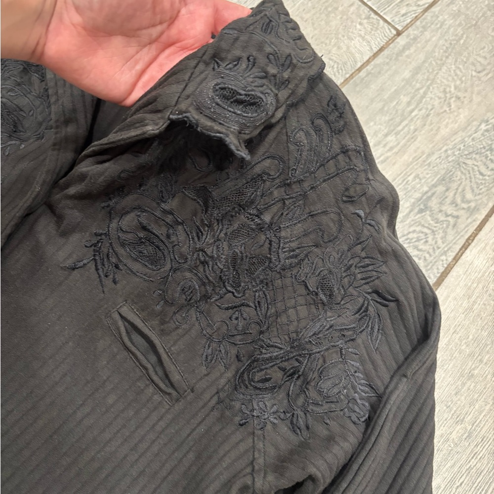 Together 100% Cotton Women’s Embroidered Button Down Size Small - Picture 4 of 10